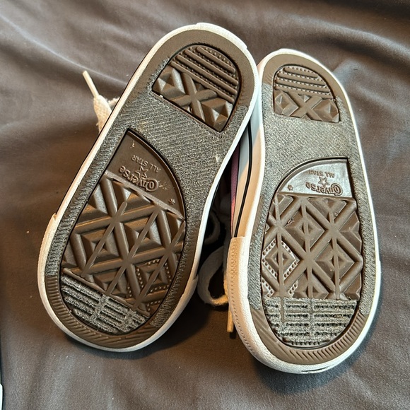 Kids Converse - Picture 10 of 10
